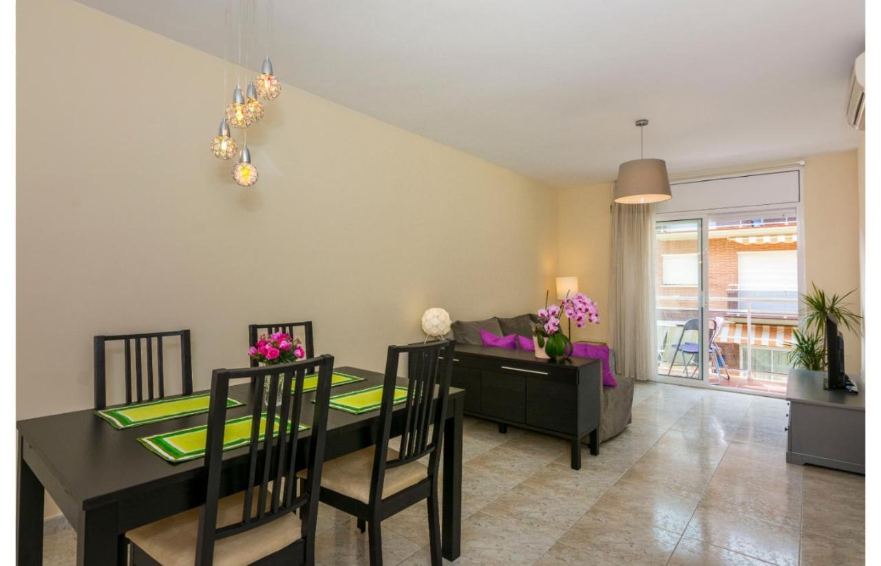 Homeholidaysrentals Salvador Пинеда-де-Мар Экстерьер фото